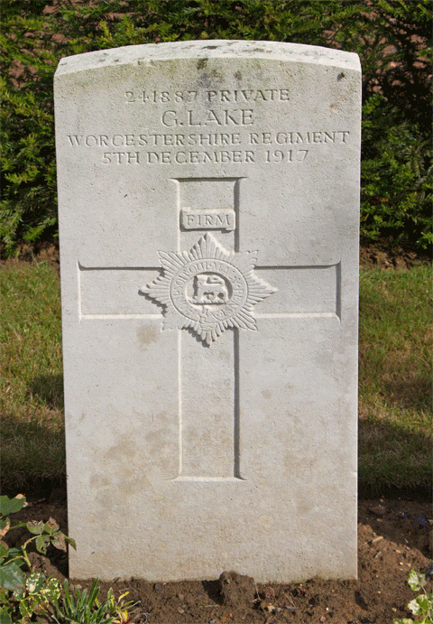 Harold Gordon Lake headstone at Honnechy Cemetery